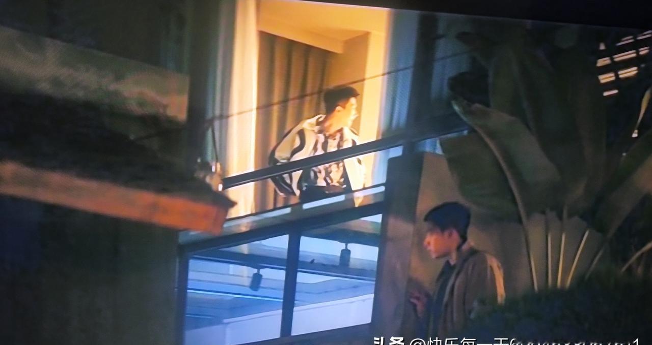 一截断脚，炸出一个疯批富二代。
整个警队把他当最终BOSS往死里查，最后告诉你，