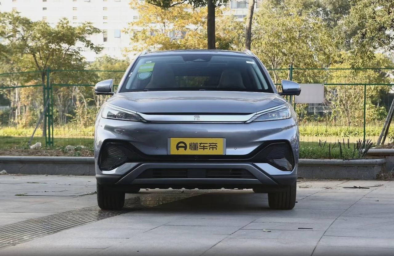 最近，有不少人将目光投向了二手元PLUS这款车，甚至想着用10万块就拿下它。在这