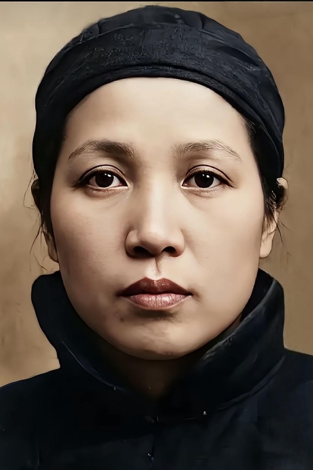 分享那些老照片韶山冲的伟大母亲文七妹，文天祥的第22代后人，儿子跟她长得太像了！