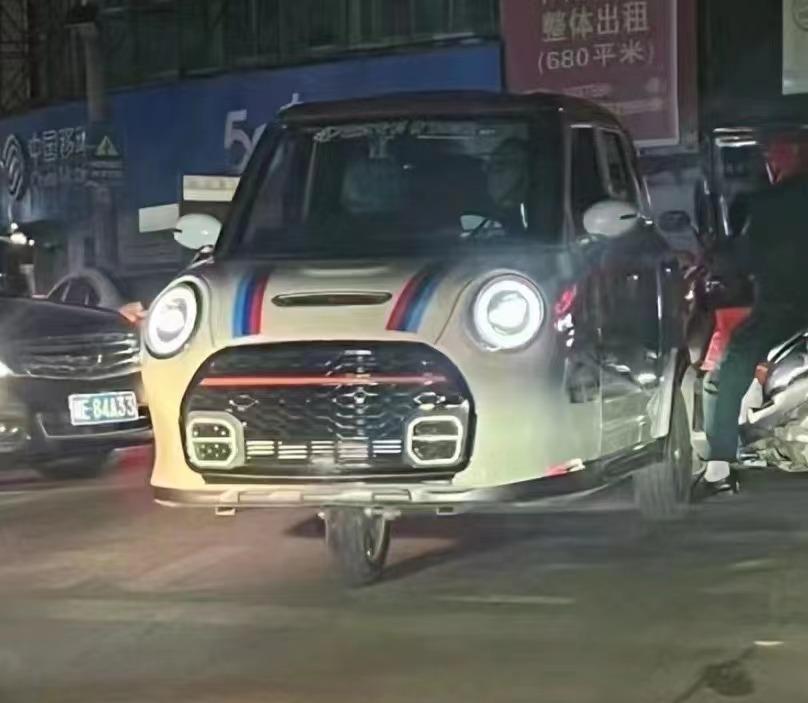这款MINI JCW绝对拉风，最重要的是一点不慢[太开心][太开心][太开心] 