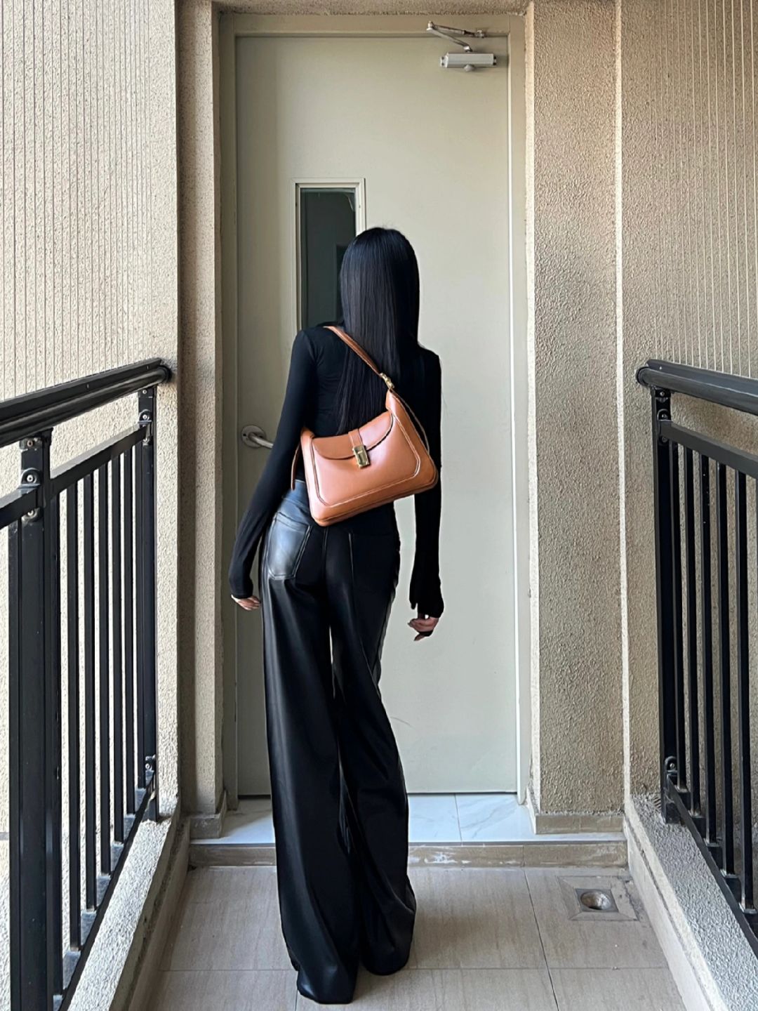 今天全是黑！黑！黑！