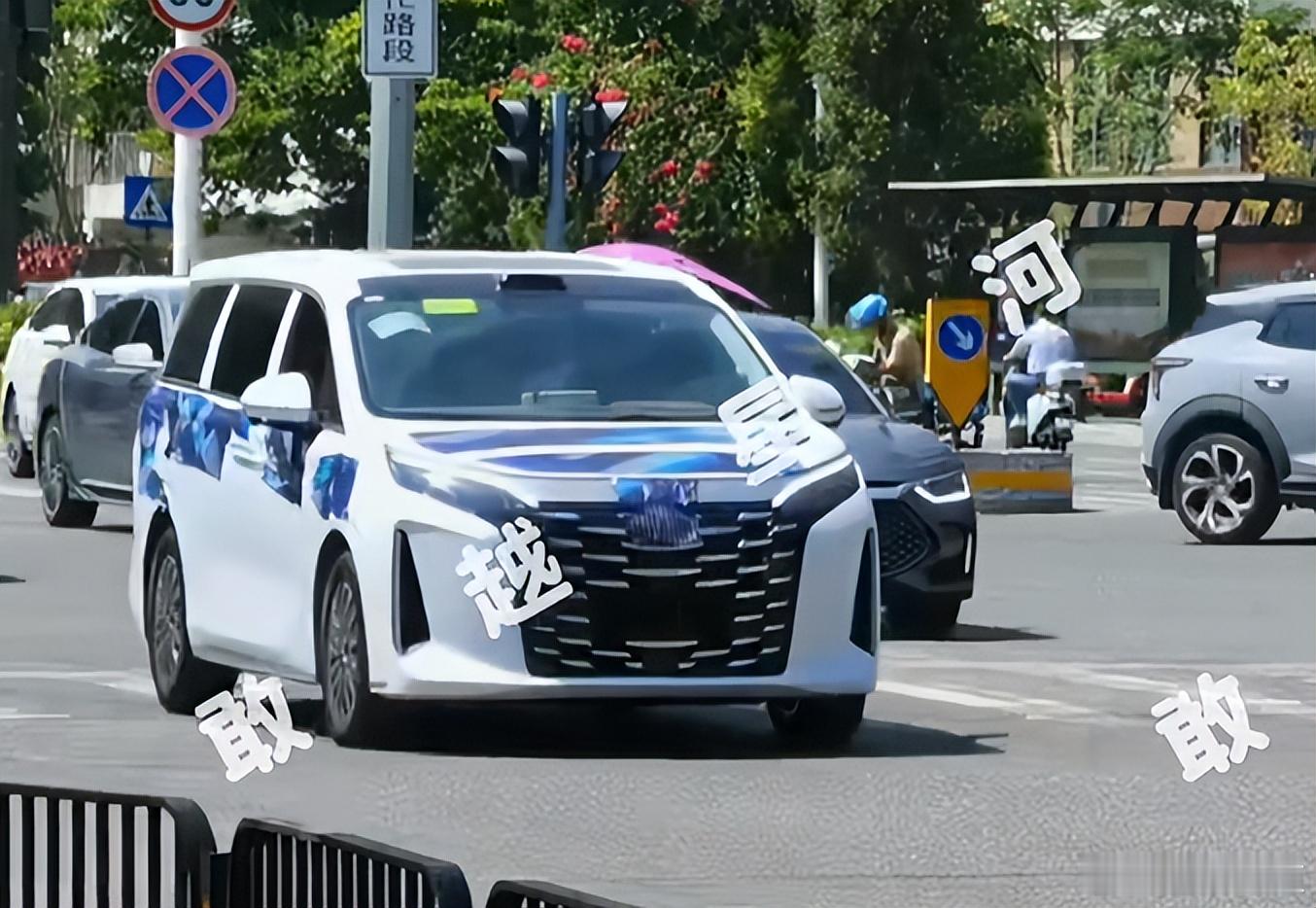 #懂车之道讯# 近日，懂车之道获悉，我们从网络渠道获取到一组比亚迪夏激光雷达版车