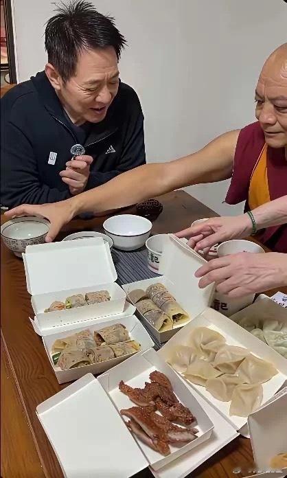 李连杰这么有钱，吃得好清淡 