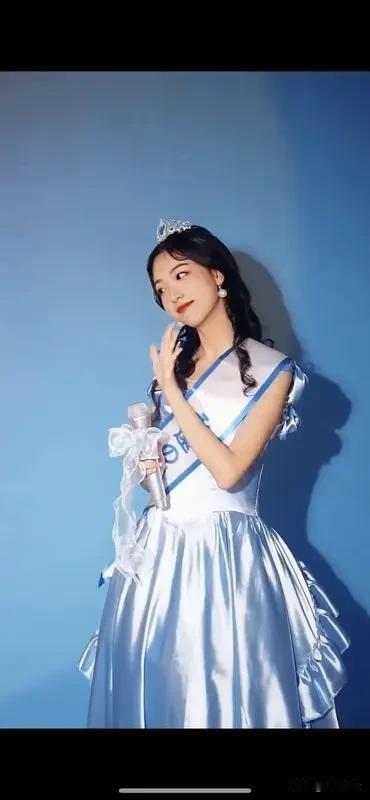 《王者荣耀匹配算法，公开or不公开？》 
最近“中国游戏算法诉讼第一案”闹得沸沸