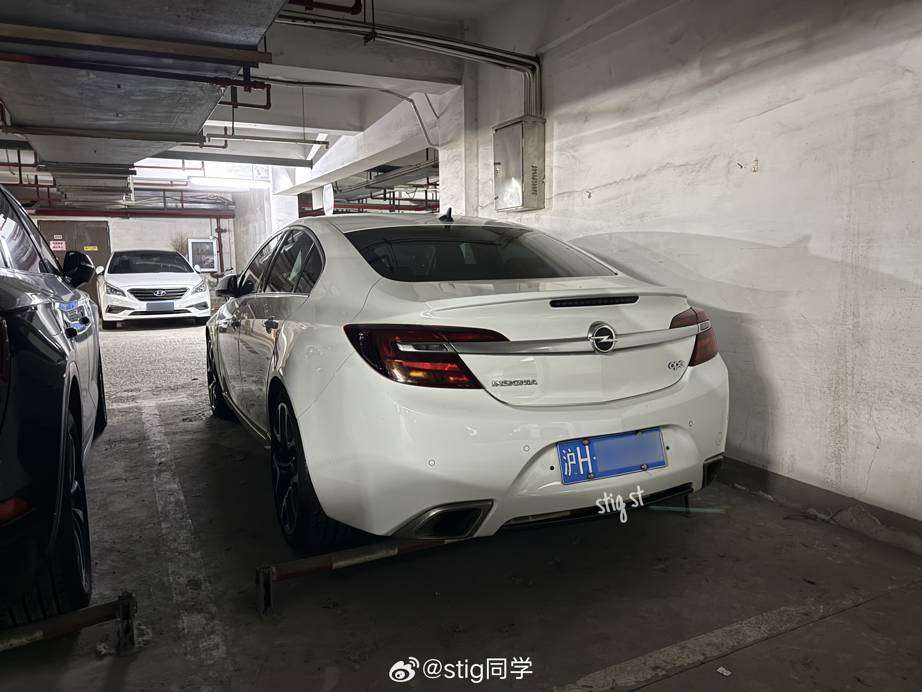 这台君威有点不一样啊正版的欧宝Insignia OPC稀有车实拍欧宝