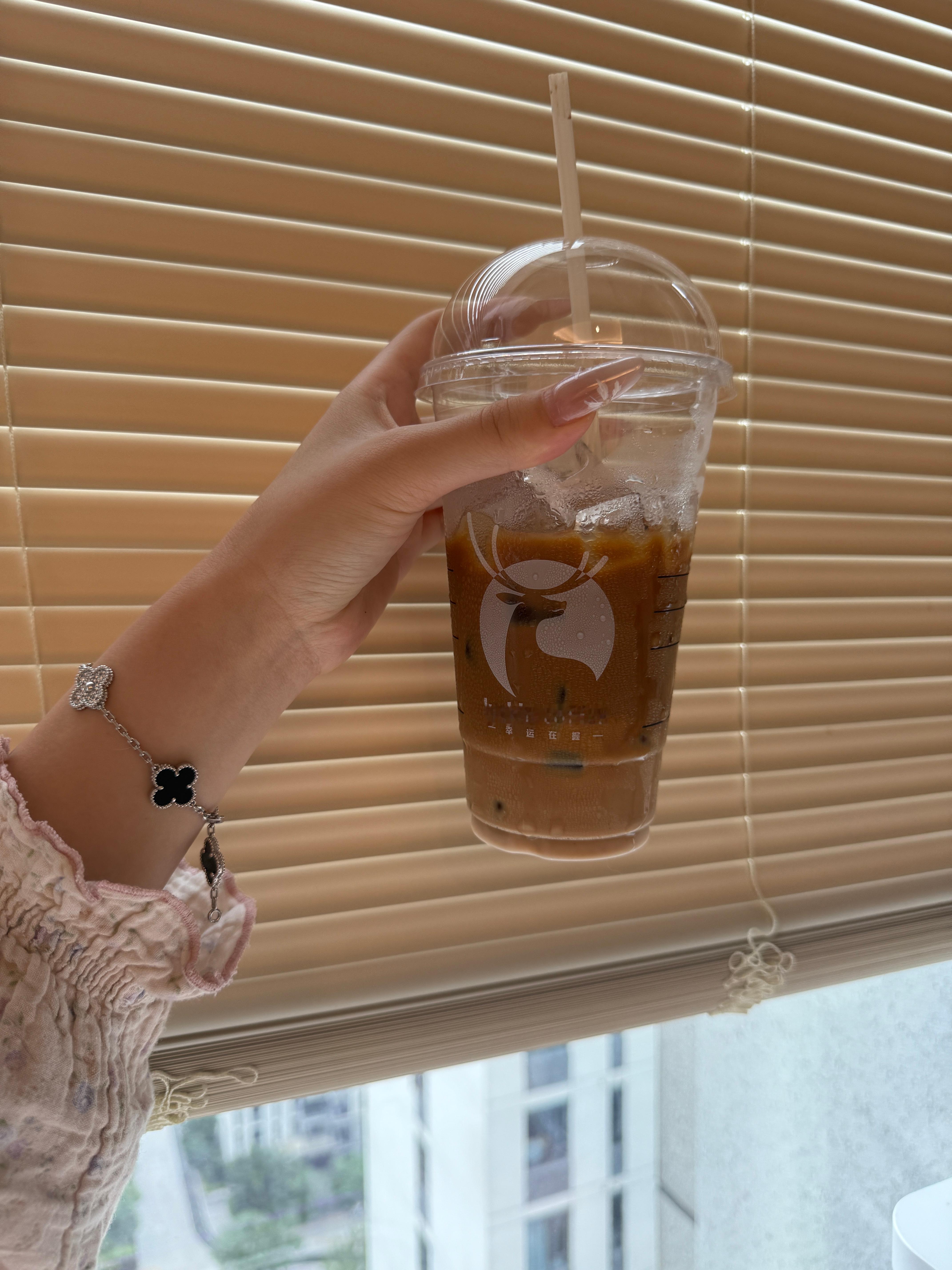 特大一杯小黄油美式 喝了饭都不用吃了（超强饱腹感） 