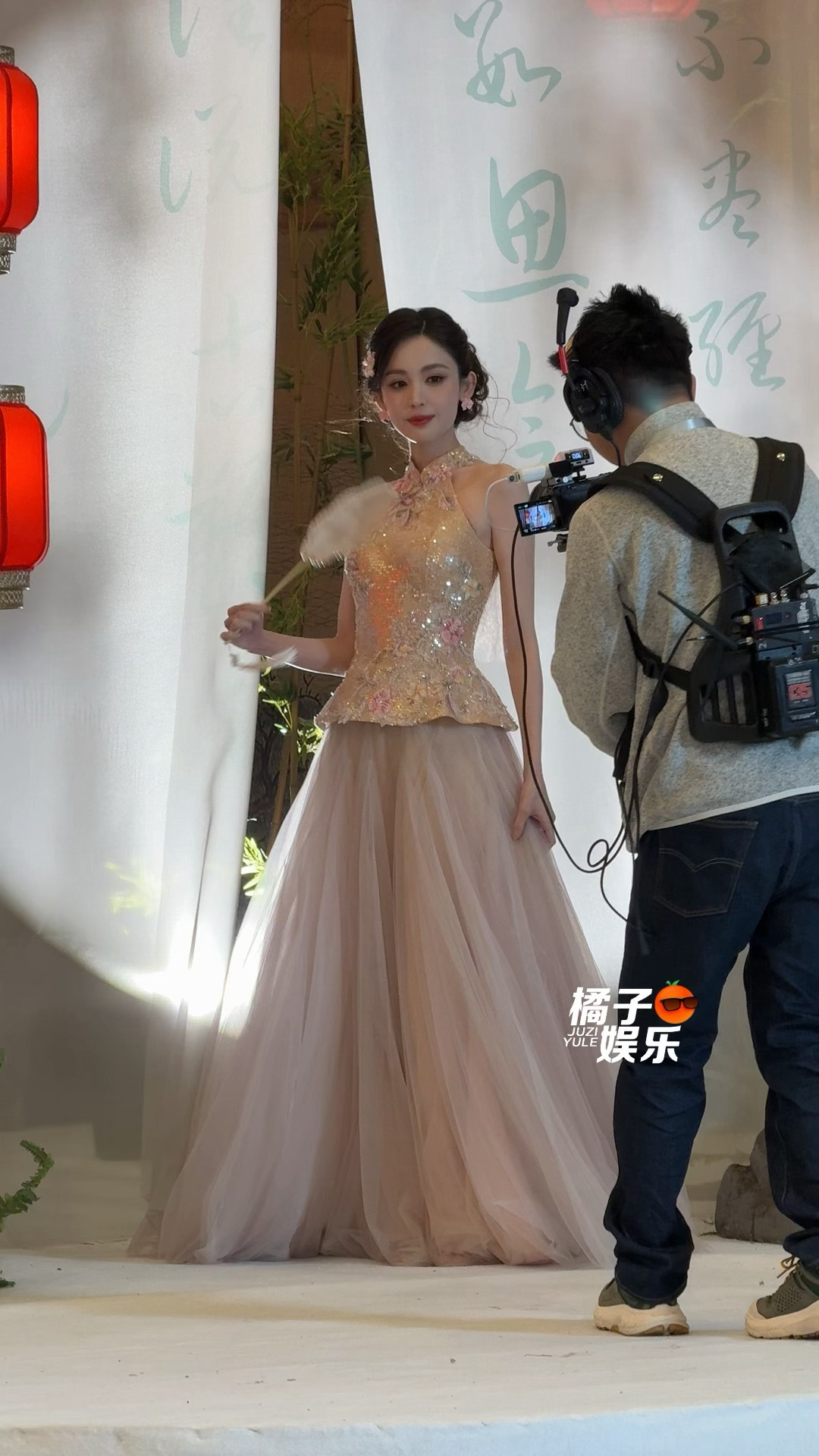 娜扎出场所有人都在“哇”……实在太美了娜扎出场所有人都在哇 玉茗茶骨开播首映礼玉