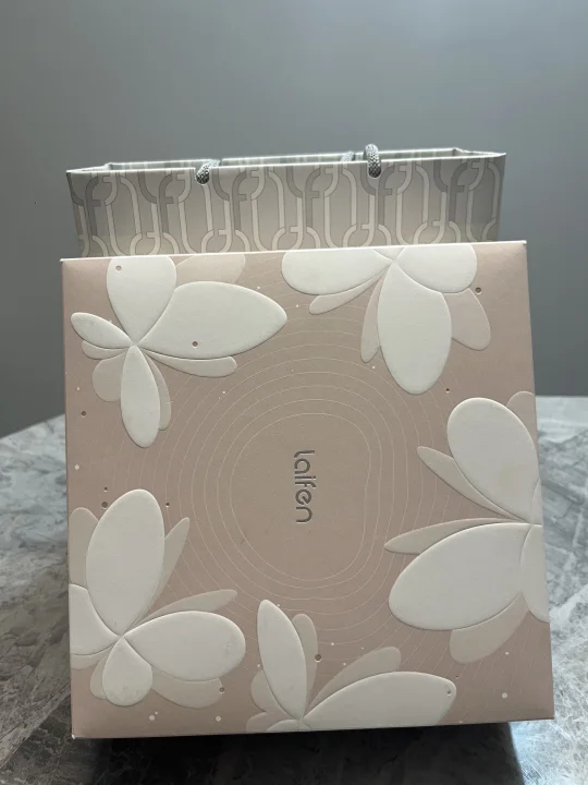 9命，谁家好人给闺闺送礼物送电动牙刷呀