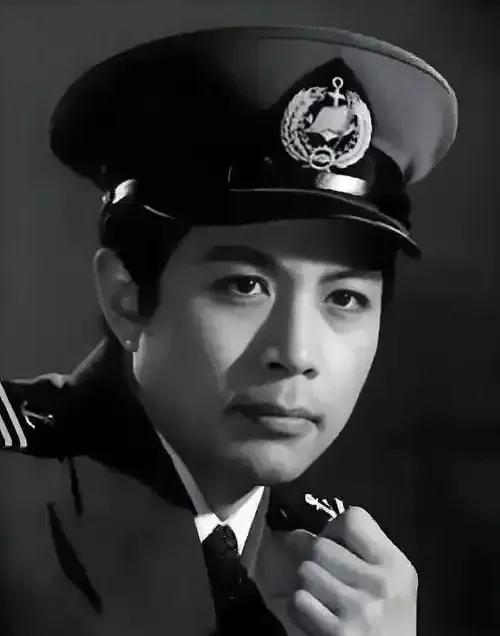 曾记否？1979年上映的电影《保密局的枪声》，轰动一时，晚上看的露天电影，白天一
