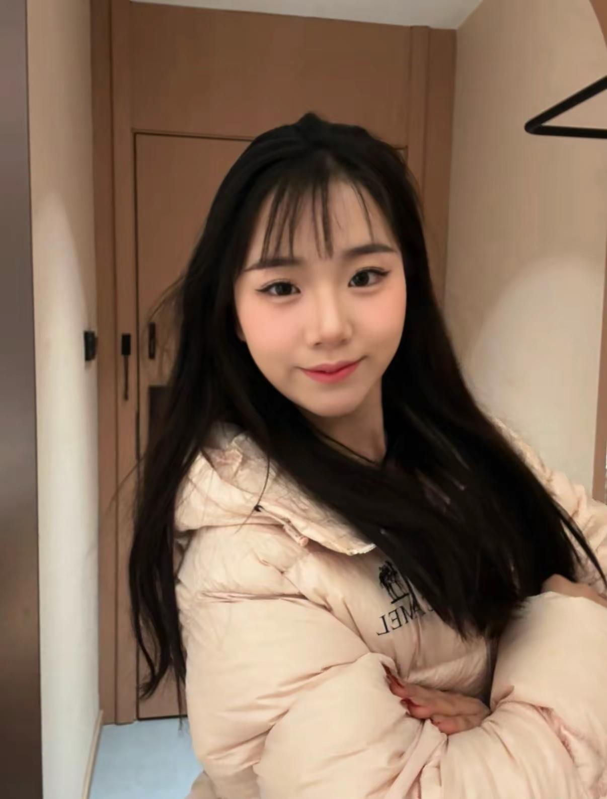 笑起来超甜 今天当甜妹