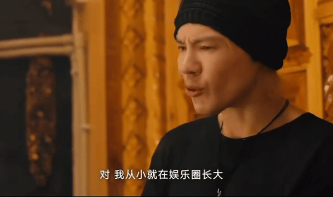 丁真劝向佐退圈 哈哈哈，丁真你别太敢了，熟人局的真实也是让人没想到，向佐跟他诉苦