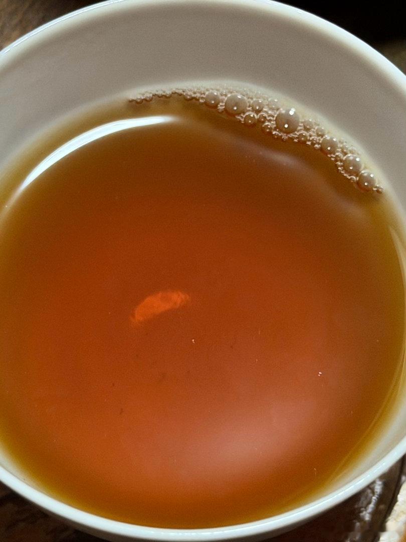 沏一道六十年代的老茶且饮一杯跨越岁月的陈香～PS． 好家伙，这茶居然比我年纪还大