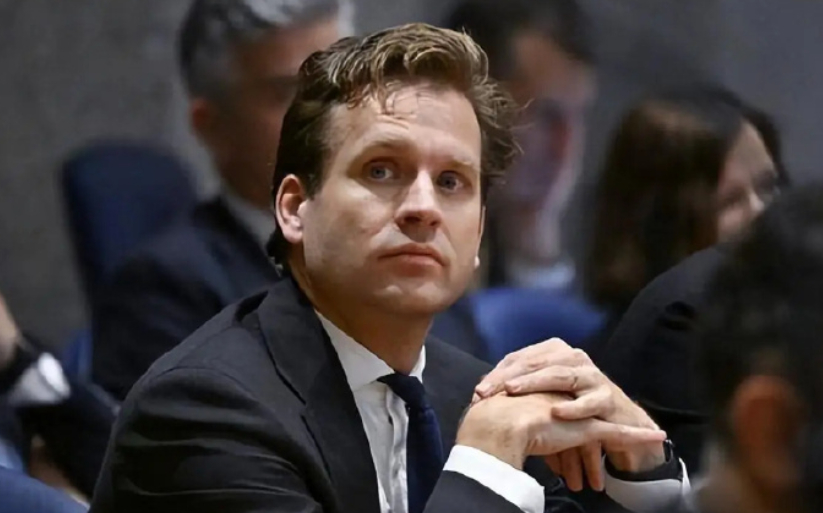 11月19日，荷兰公开对中方服软，声明中有一句话特别有意思！当天，荷兰经济事务与