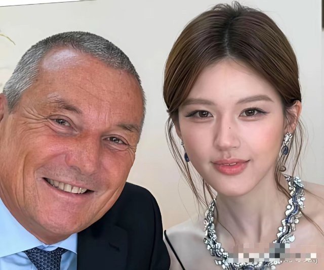 和大佬合照绝对不能再p了吧，白鹿鞠婧祎赵露思谁赢了？ 