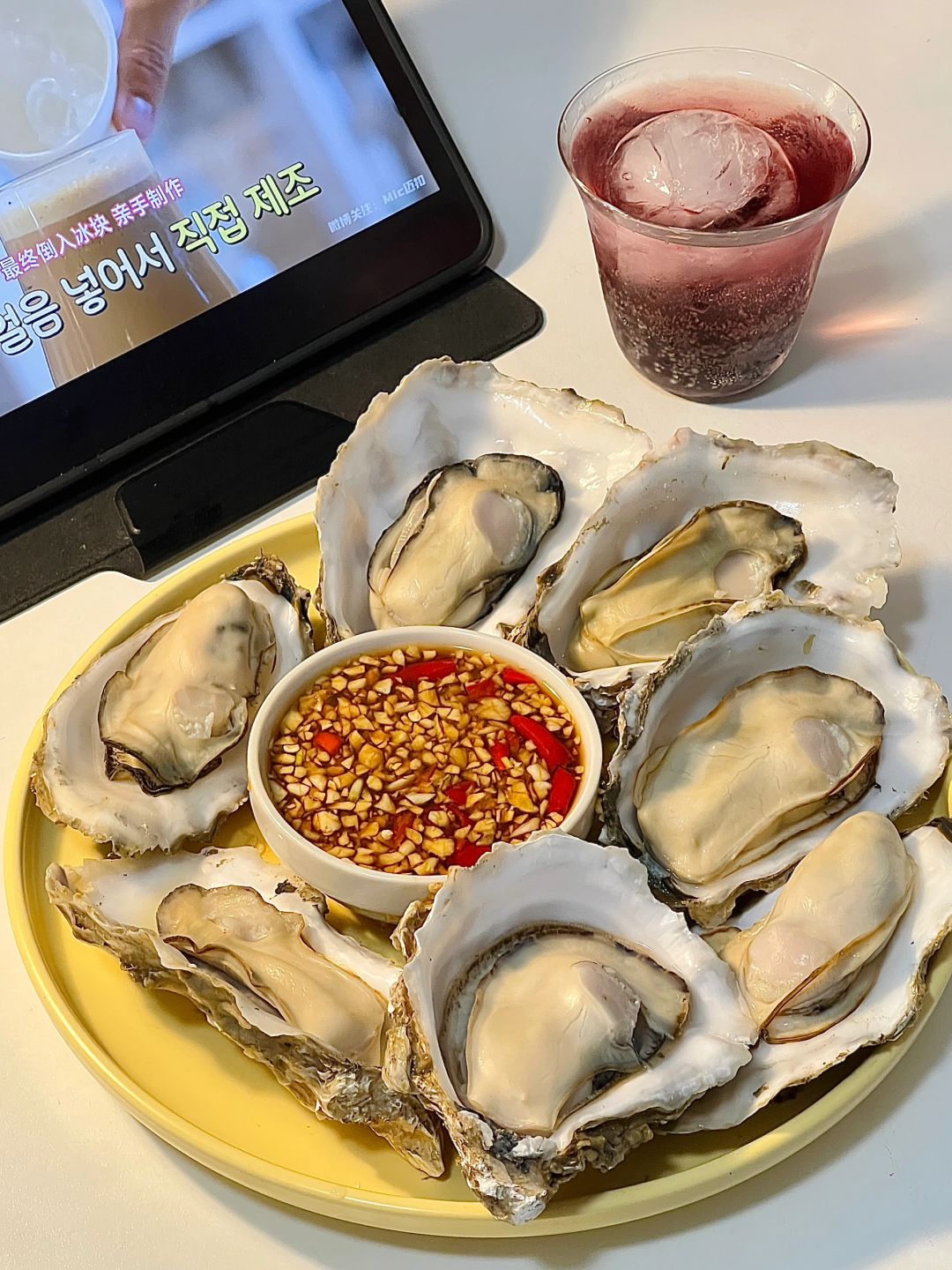 一个人吃煮生蚝🦪