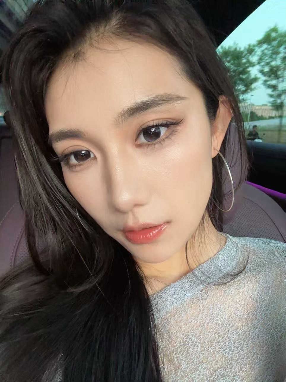 滴～加班卡正在吃晚饭的家人帮我吃两口我继续搬砖了ootd卷妹的唠嗑