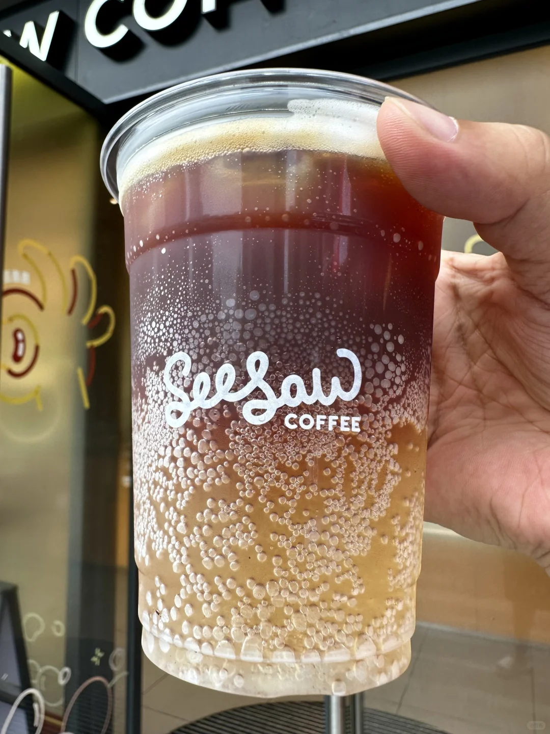 屈臣氏Seesaw跨界联动！这杯真的很“打汽”！