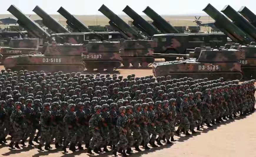 在美军的多份官方报告和军事学者的评估中，中国陆军被公认为世界上综合实力最强的陆军