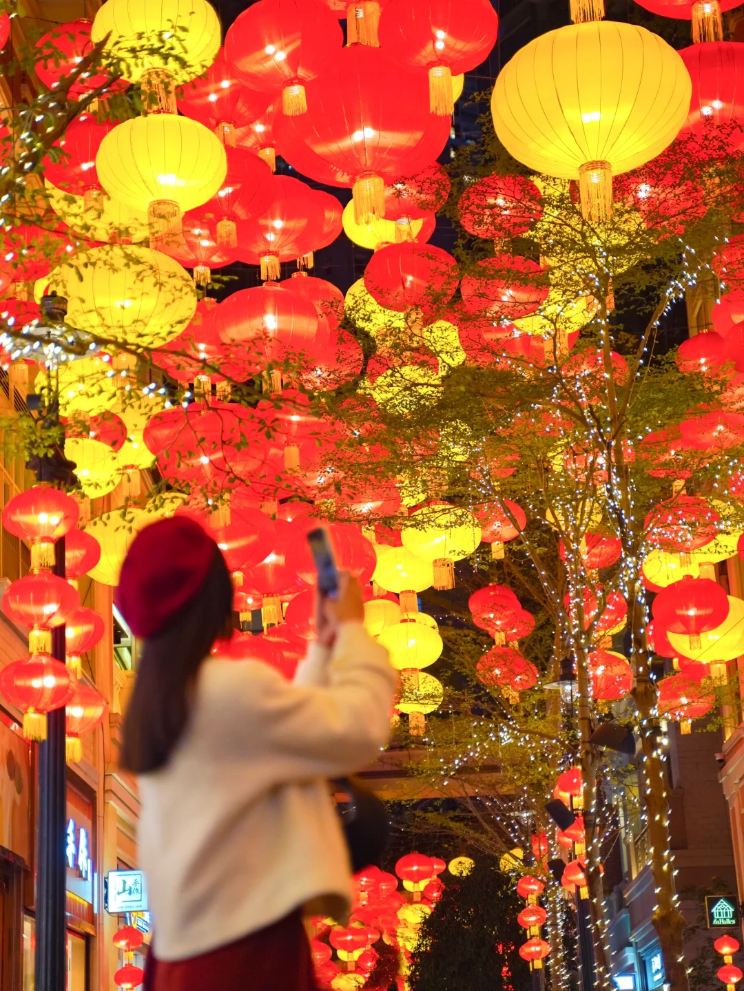 离开香港前一定要去一次囍帖街，年味拉满！