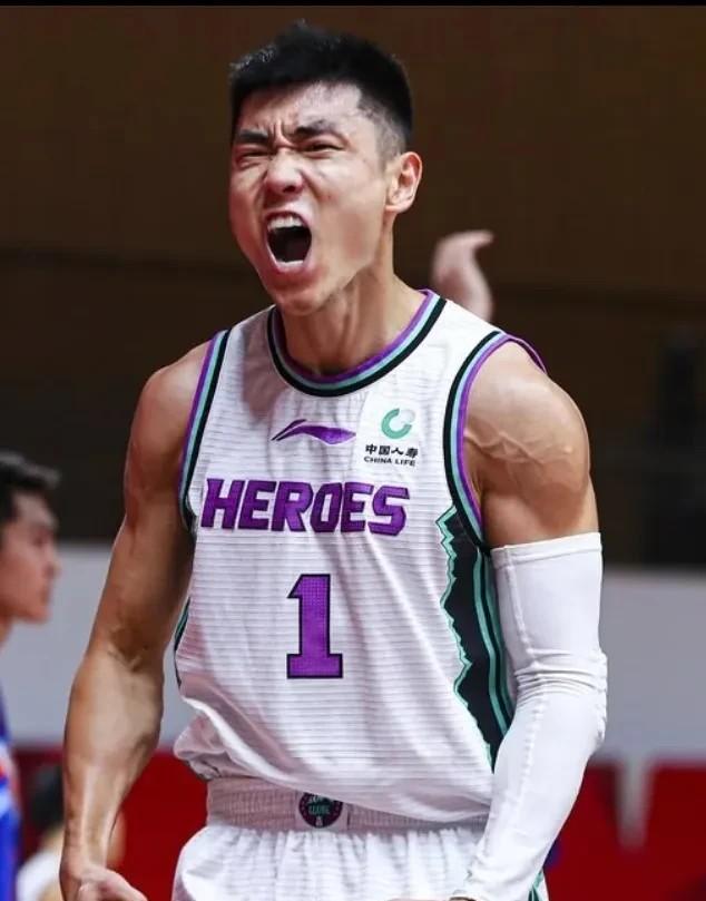 高诗岩这波操作真是没得说！打了整整40分钟，才投了6次篮，居然还能拿到16分，还