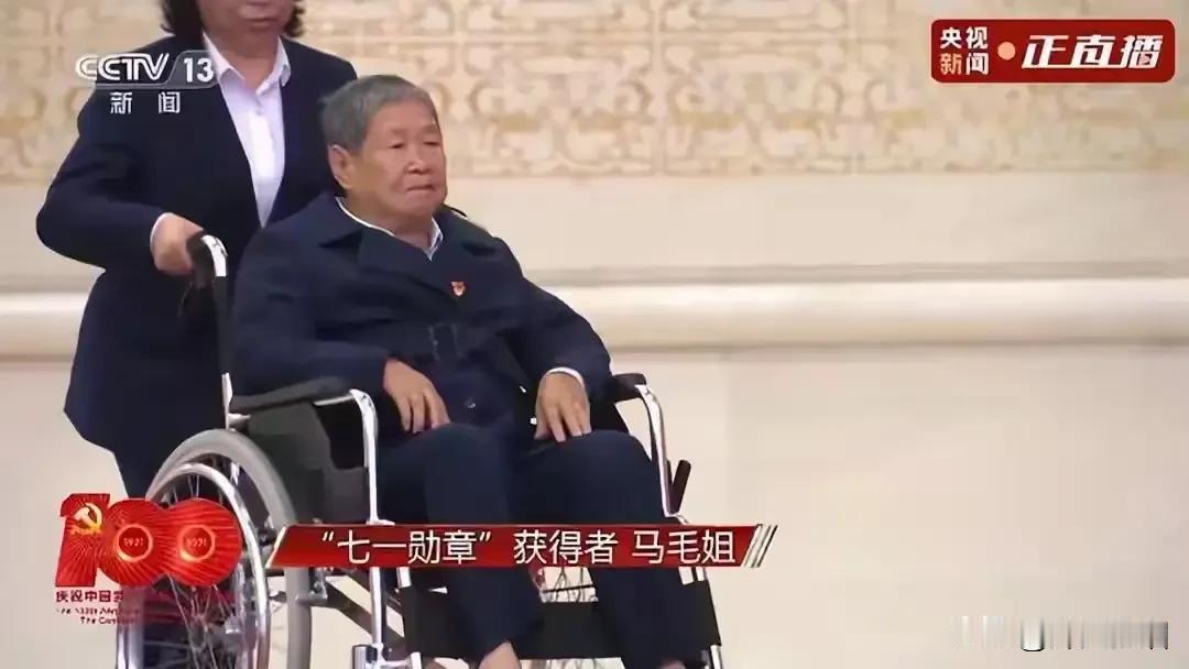 十四岁，六渡长江，救下多少条命。最后连个名字都没留下——这事儿放今天，你敢信？