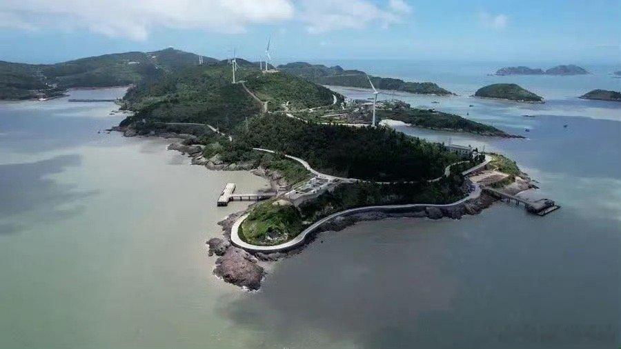 浙江这座海岛每度电都来自风 34台风力发电机，每年减4.5万吨二氧化碳排放，这个