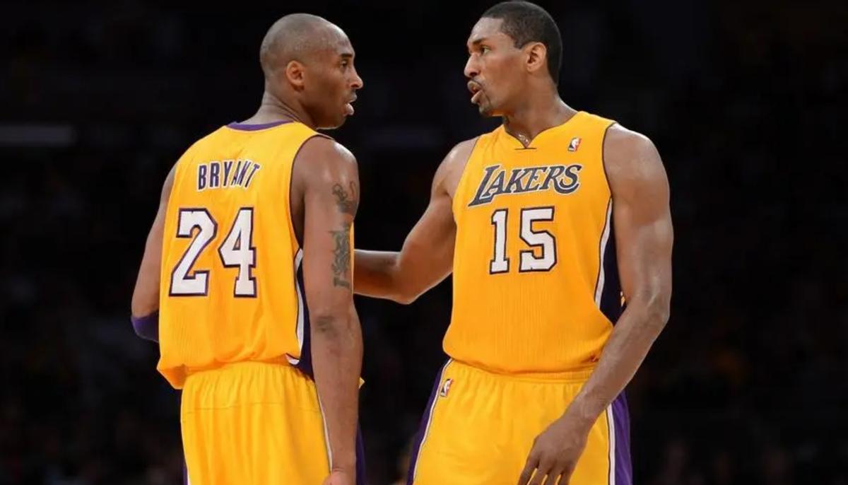 2012年科比最后一次打进季后赛，他的队友表现如何？
2011~12赛季是科比职