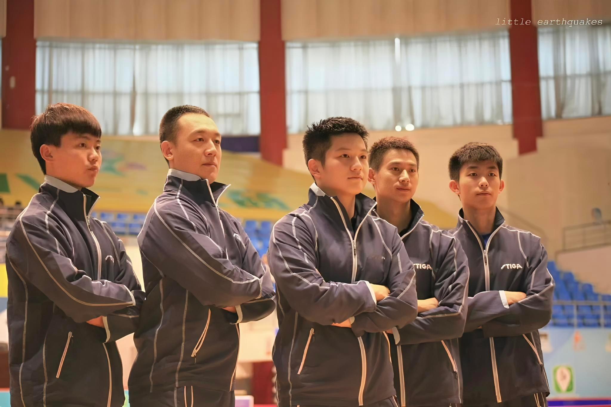 雄赳赳气昂昂的八一乒乓球队 