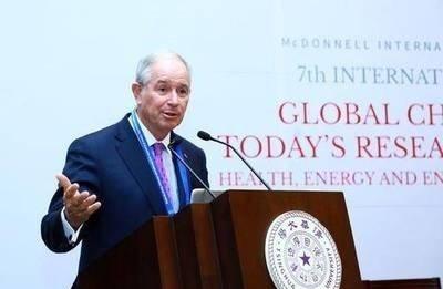 美国再次诞生“叛国者”？前北约秘书长斯托尔滕贝格，频繁威胁中国，布林肯也在访华后