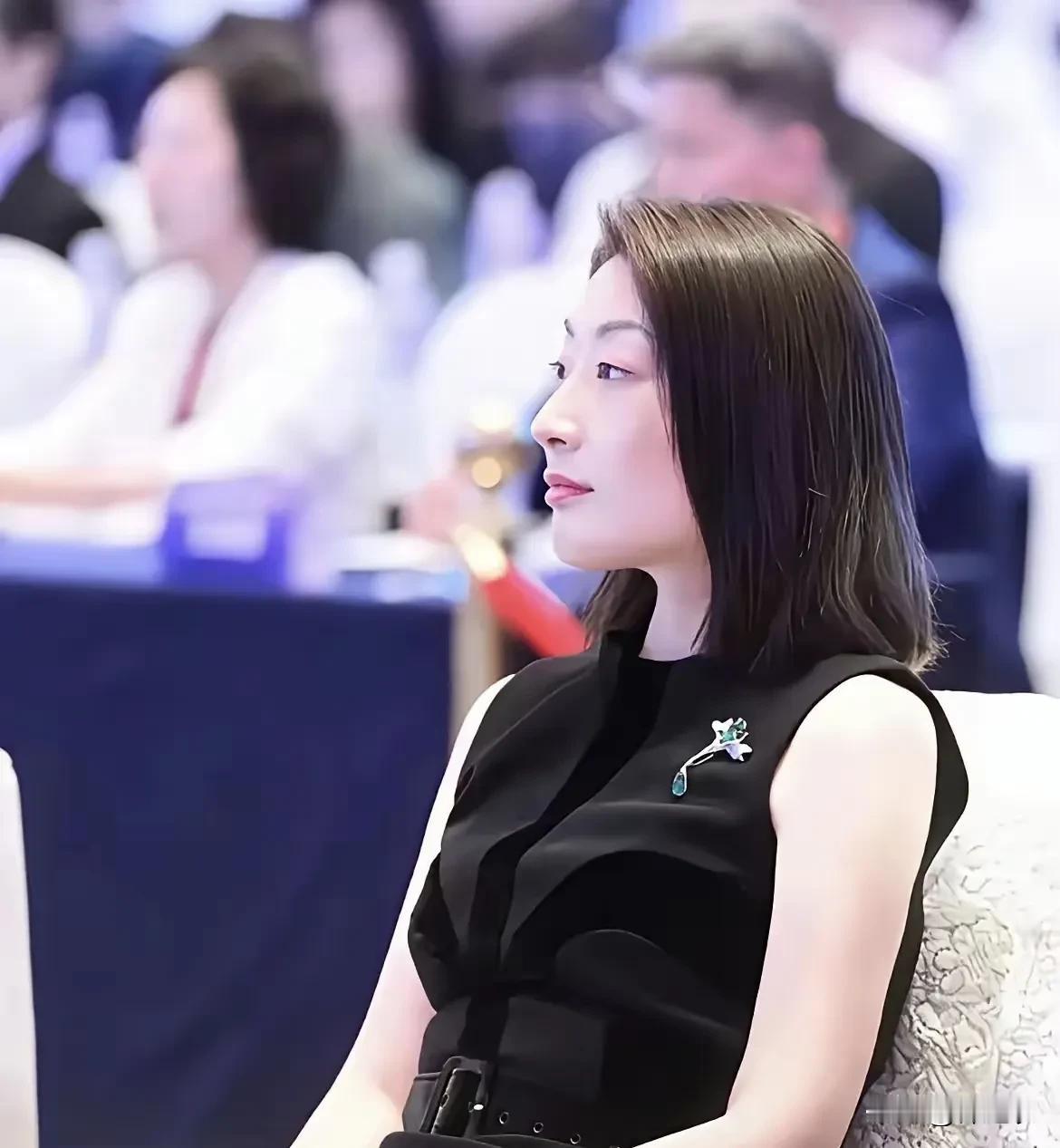 宗馥莉在外面的兄弟姐妹表示，宗馥莉作为他们的姐姐，不但对他们毫无亲情以及温情，而