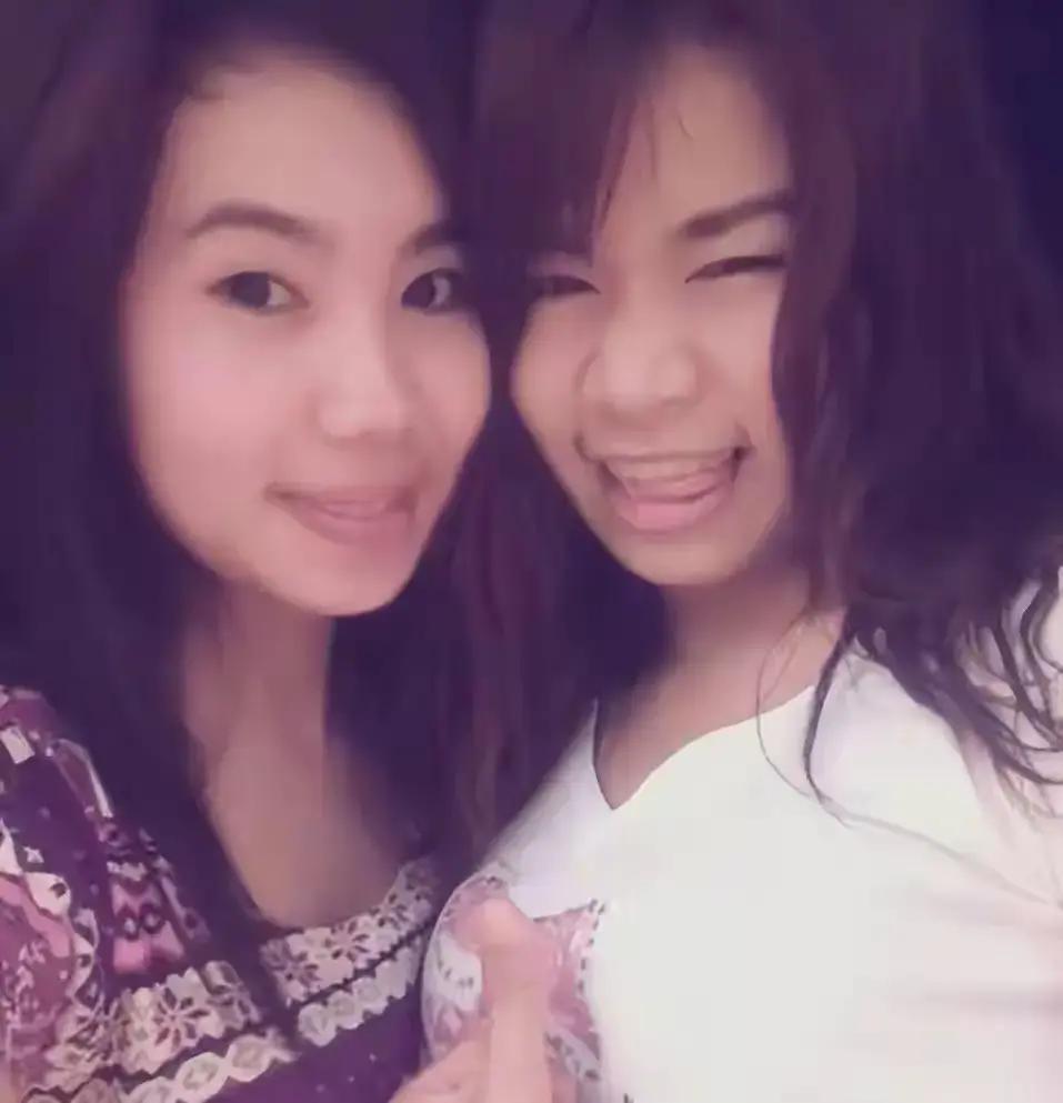 泰国王室后宫“照片攻防战”，真的成了惯例了吗？
 
泰媒多次披露，诗妮娜贵妃和苏