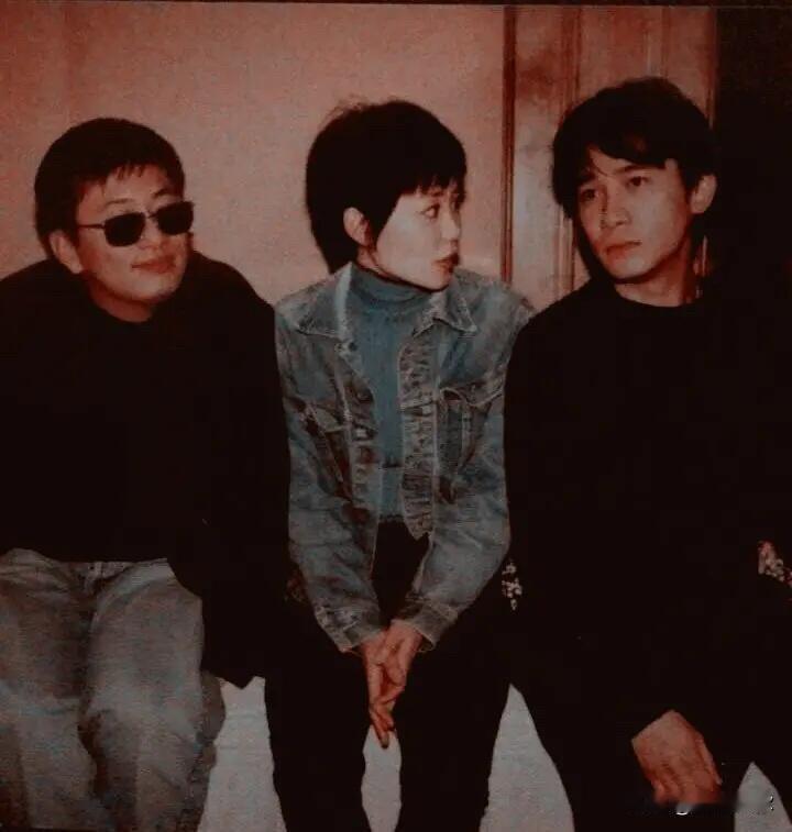 秦雯确实是聪明人，王家卫让秦雯用夏令营的名义招剧本，秦雯不敢也不愿意，确实聪明，