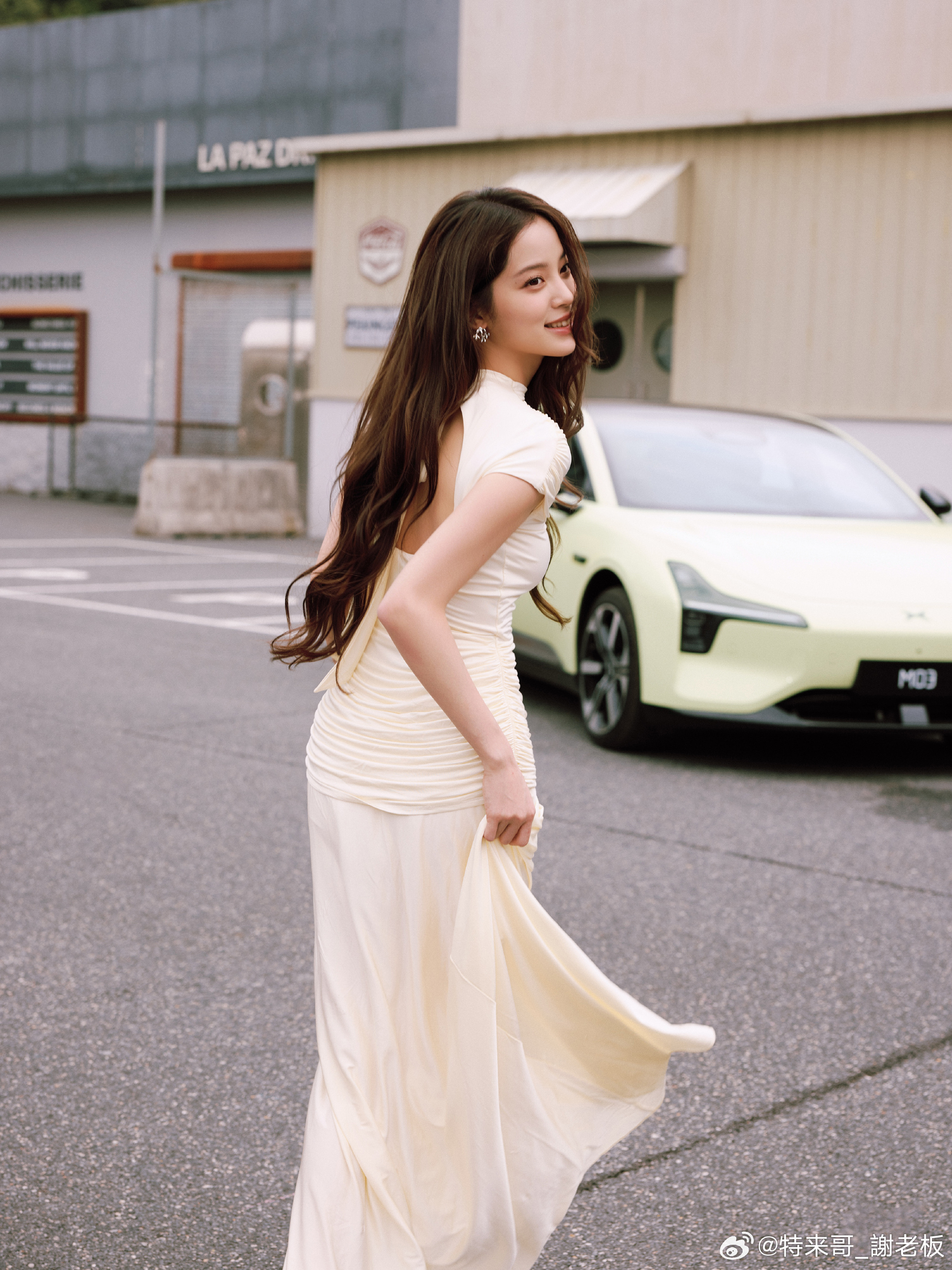 小鹏MONA M03代言人&车主欧阳娜娜，去年正式提车小鹏MONA M03 Ma