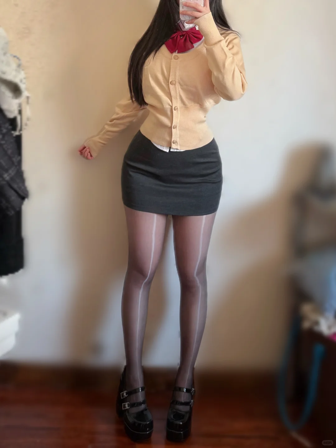 紧身包臀裙真的超显身材😻