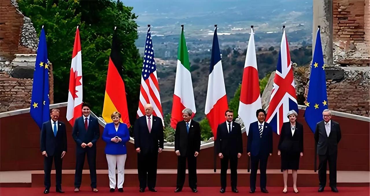 法国总统马克龙今天发文说：“衷心祝贺高市早苗首相阁下胜选。日本与法国因特殊的伙伴