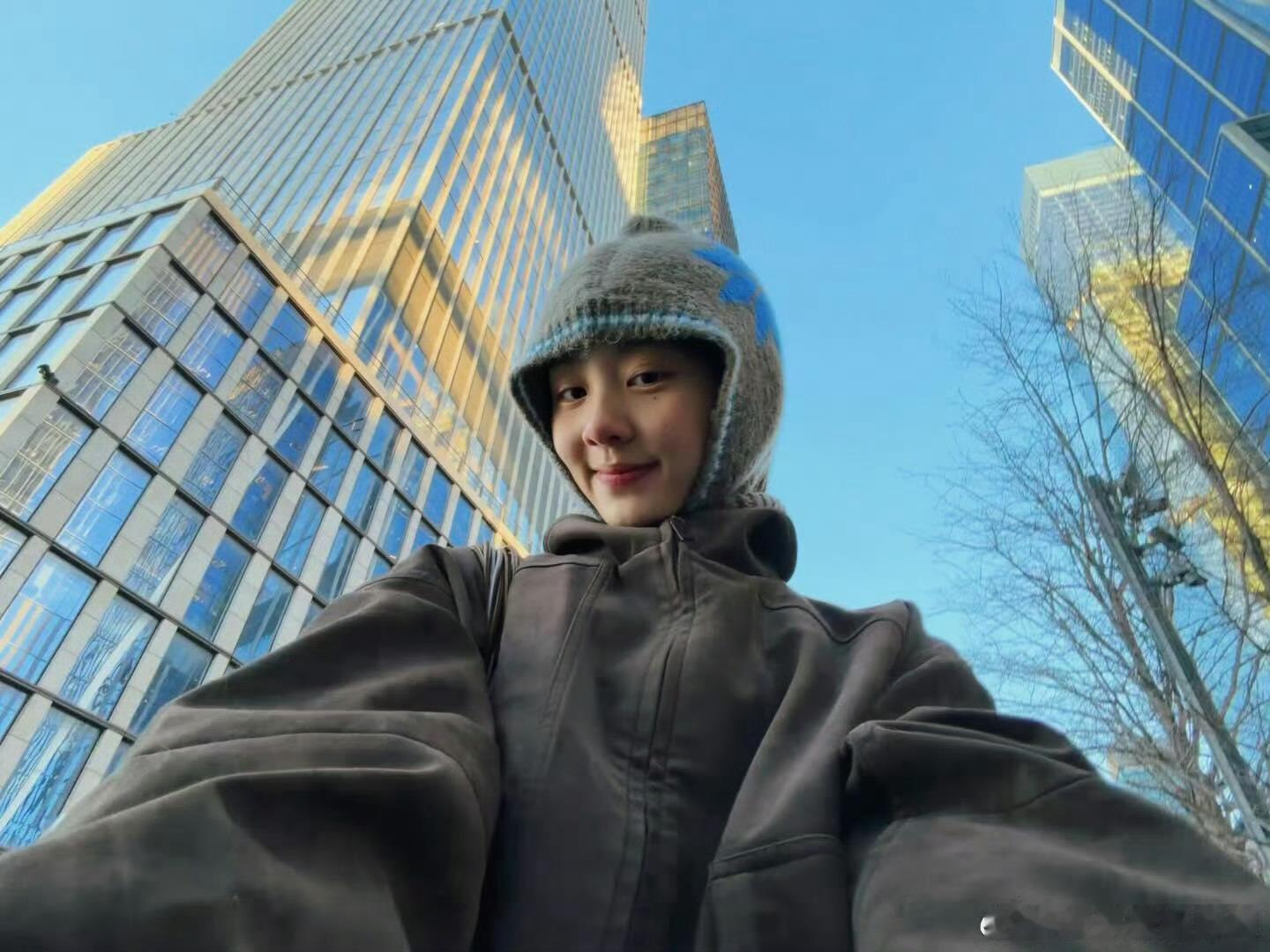 黄多多身上的故事感黄多多眼下痣 和小时候一样漂亮 