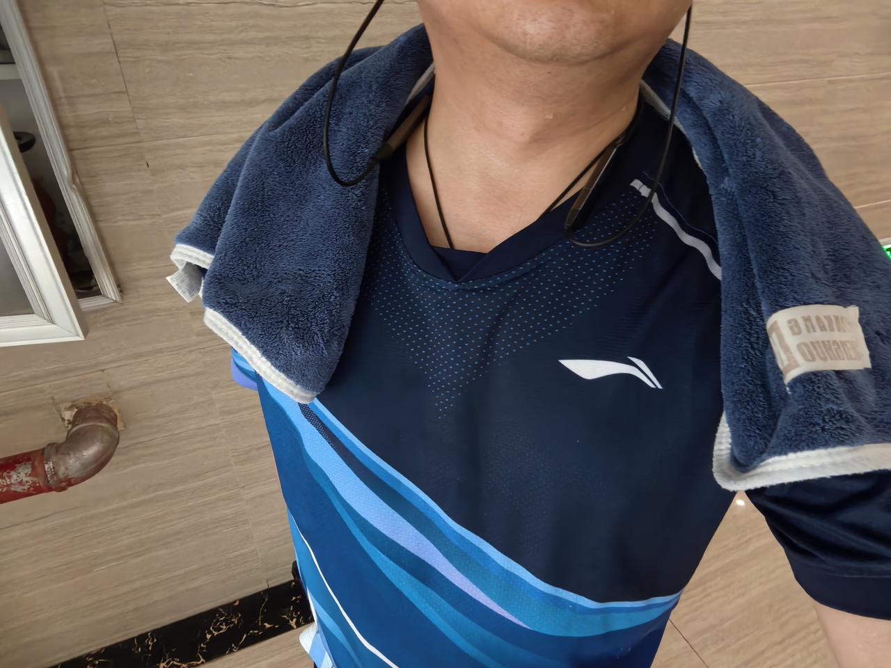 不知不觉，坚持健身整整一个月。没有速成的身材逆袭，没有惊艳众人的变化，却悄悄读懂