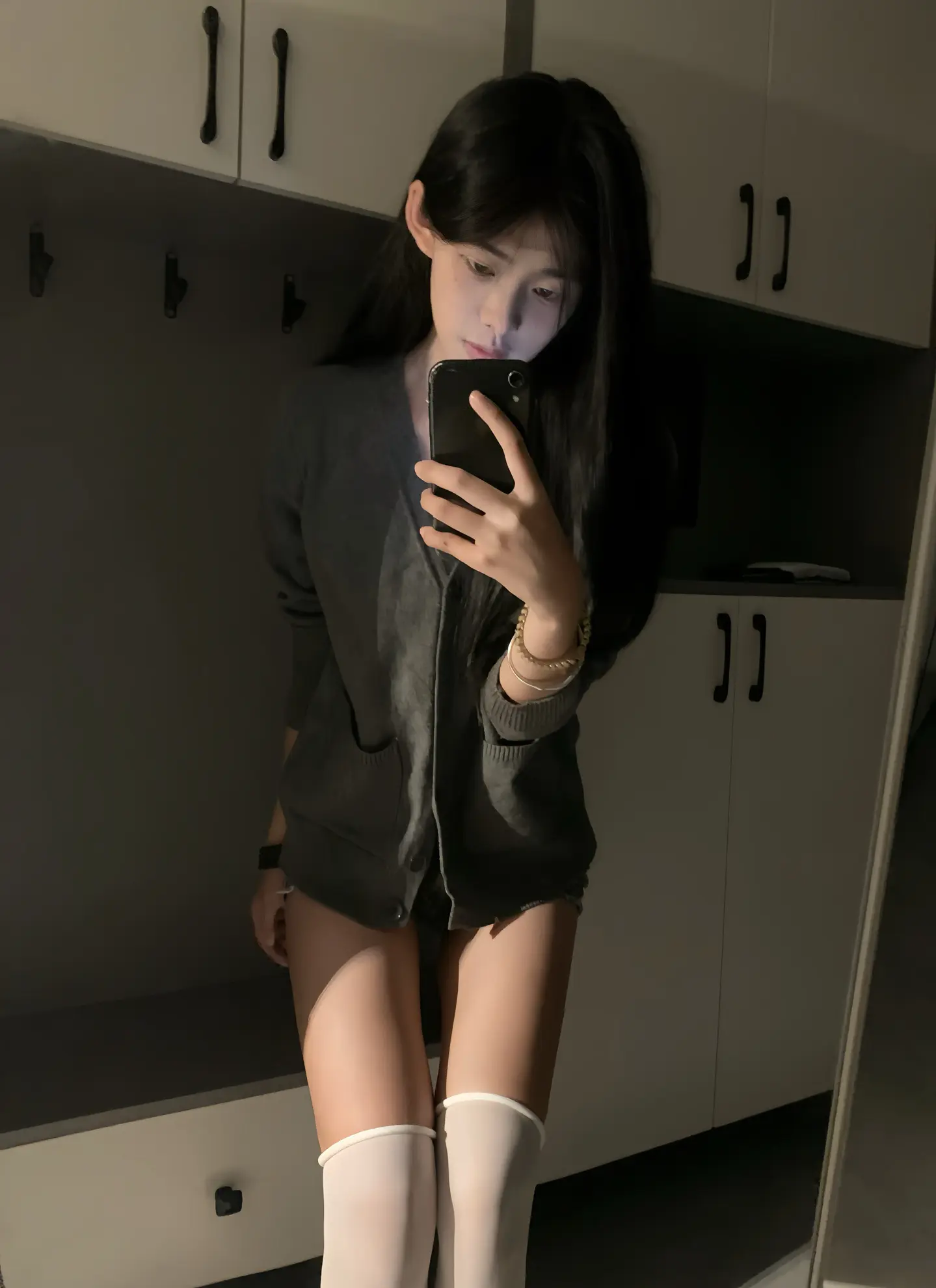 你说爱我的那天 我想就算你怎么对我 我都为我的天真买单