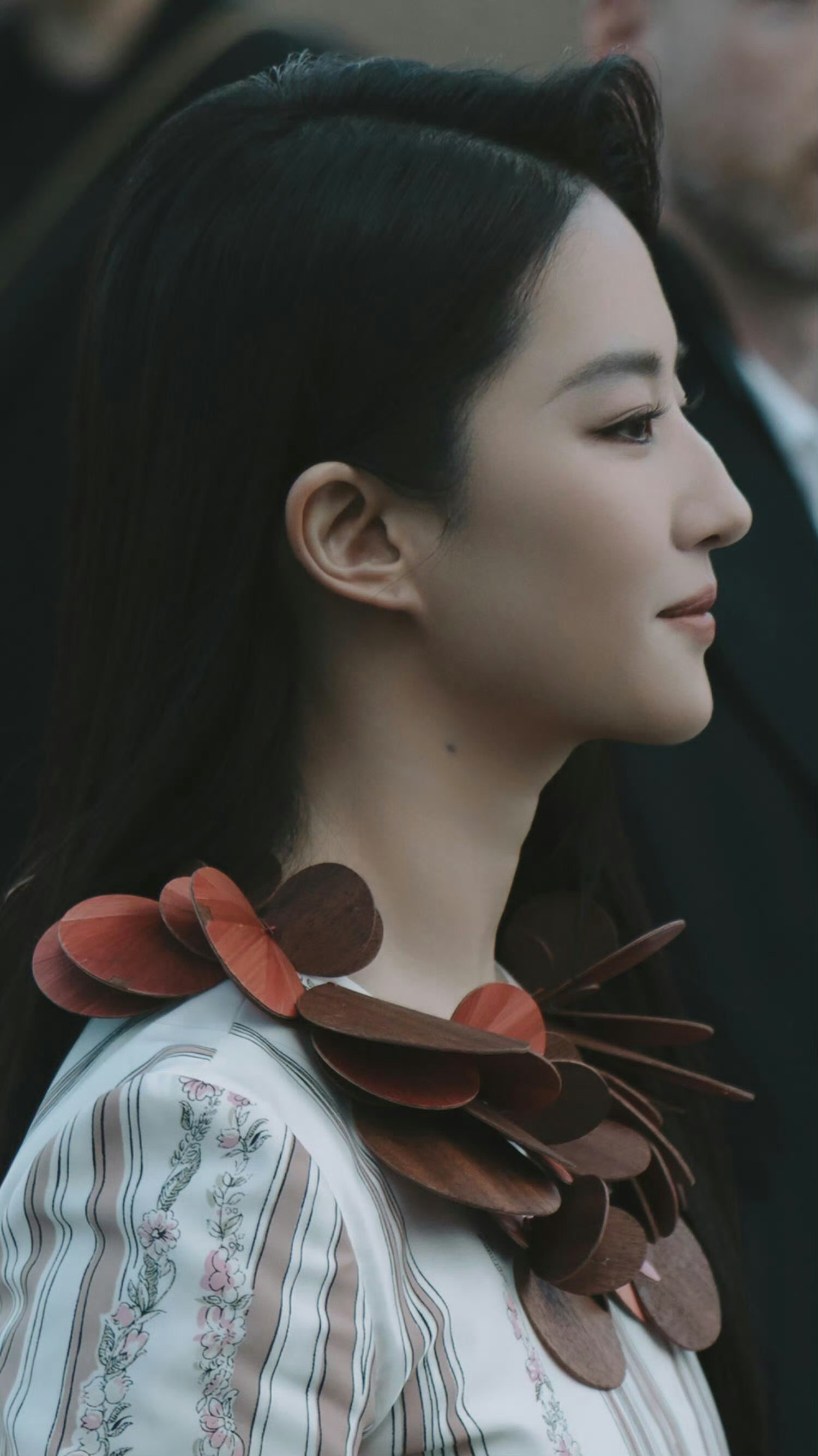 我看刘亦菲就这样姨母笑  在复制粘贴的时代，你是手写的诗