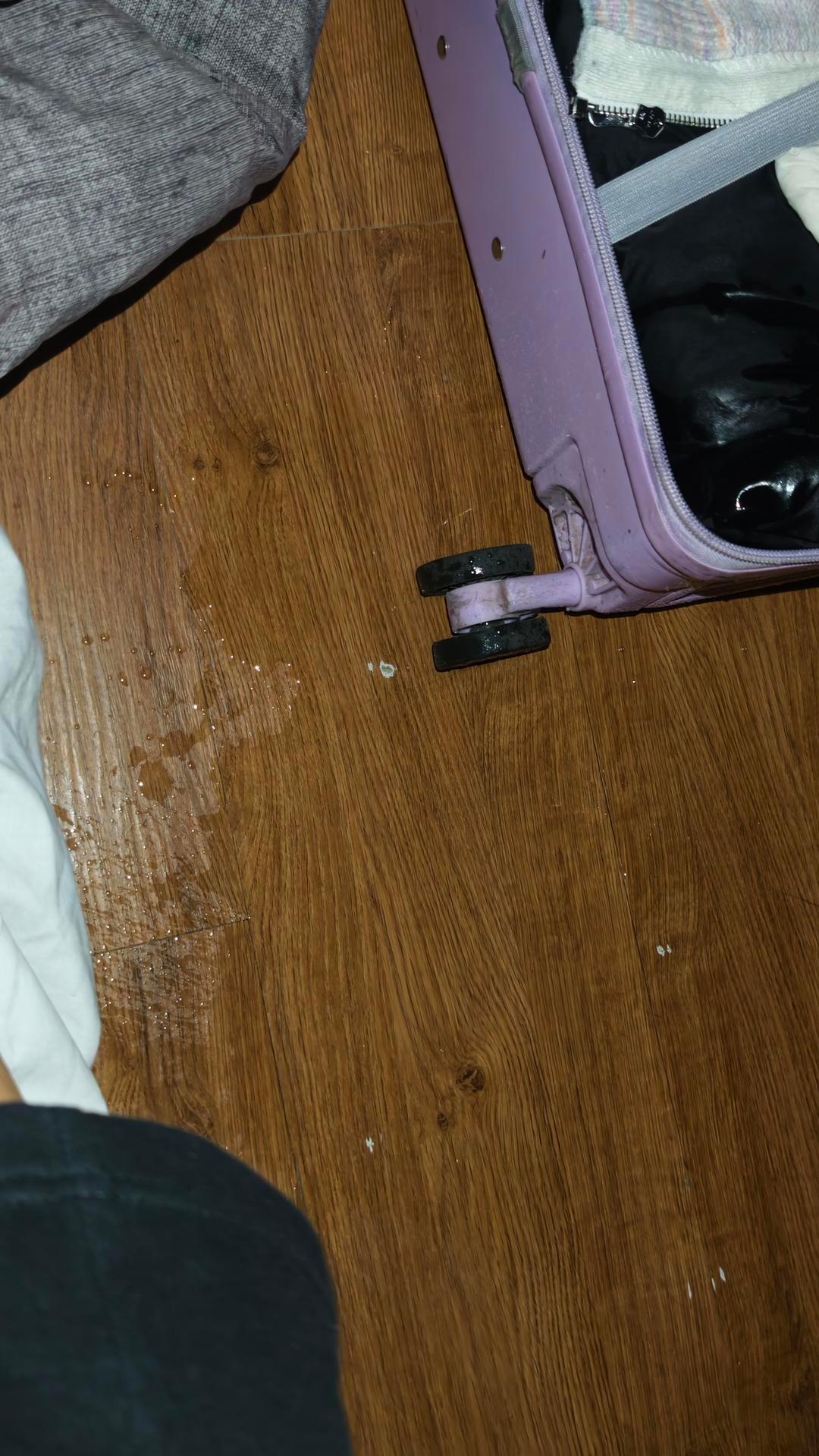 #当事人回应在韩旅游遭日本男子骚扰#【中国女子称在韩旅游遭日本男子骚扰，“警方说