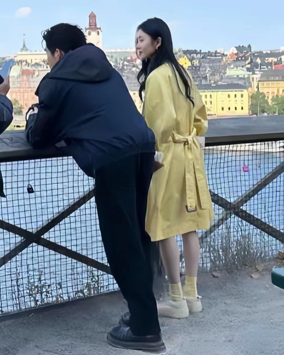 刘浩存这身衣服怎么土土的，不敢想象穿在普通人身上得丑成什么样子[疑问] ​​​