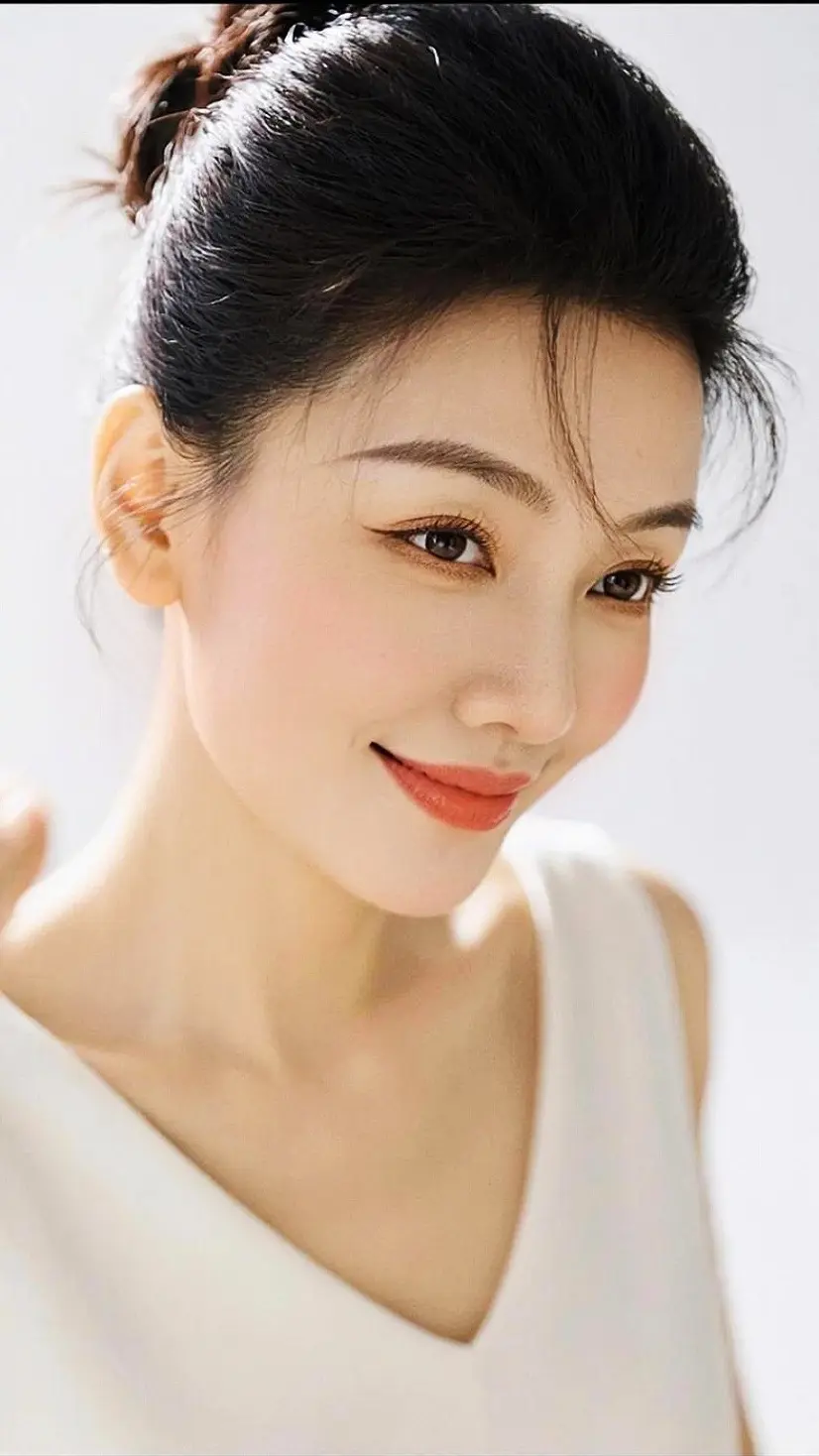 照顾好黑色的头发，挑剔的胃，还有爱笑的眼睛！将爱自己融入每日生活中🌷