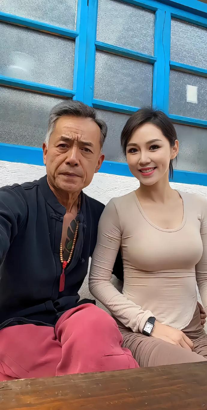 一个愿意爱，一个愿意宠、也是很幸福的 