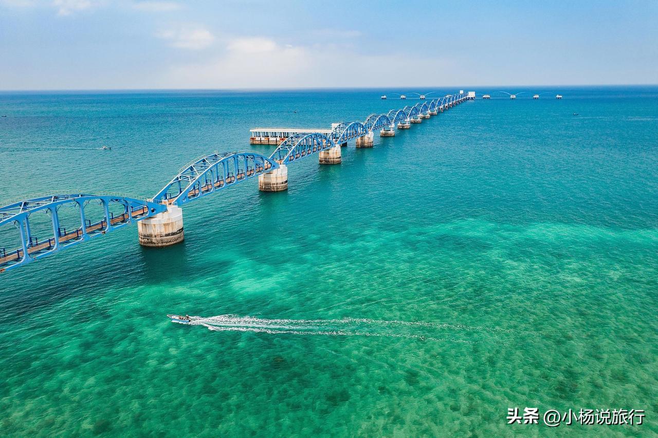 中国最适合两个人去散心的五个海岛，那么你去过几个？

1. 涠洲岛（广西北海）：