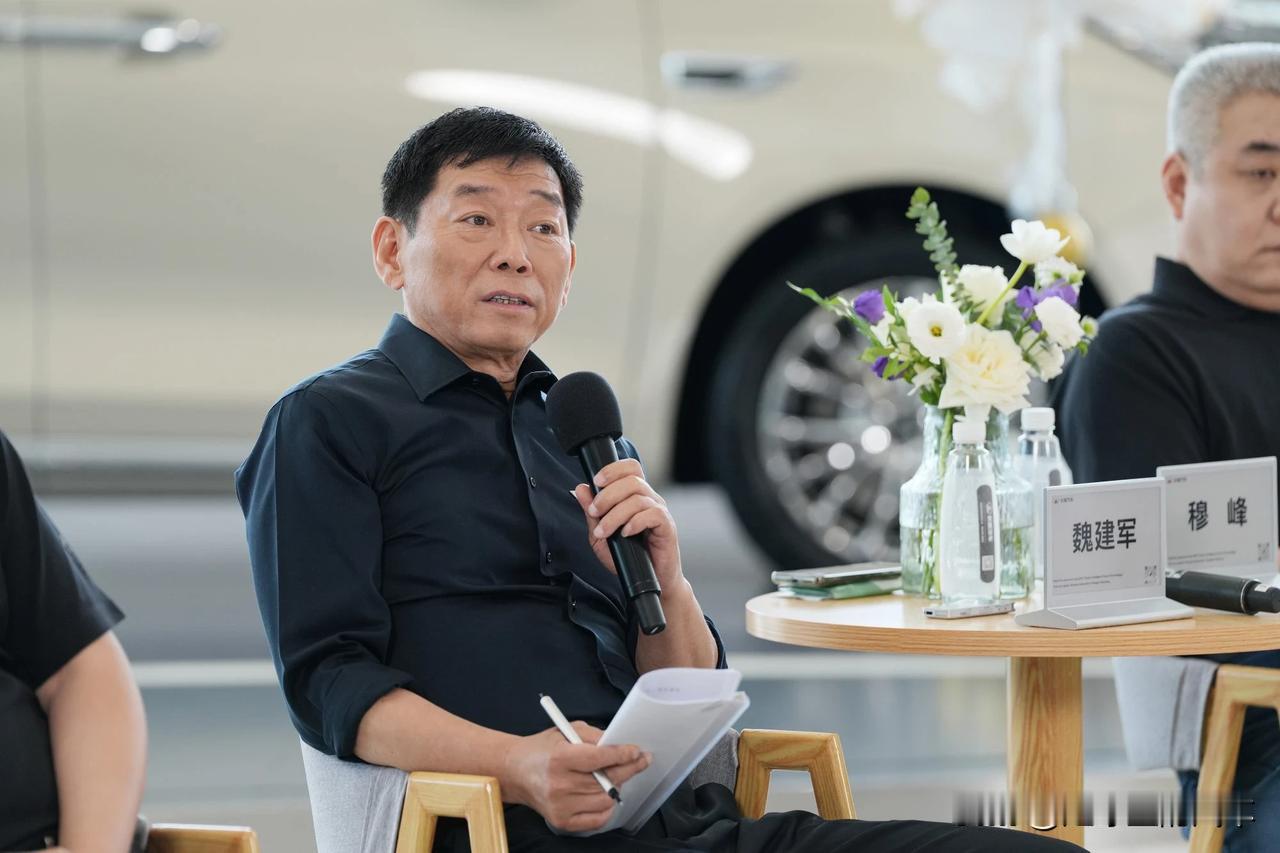 我就不明白了，为什么长城汽车的一个答记者问，这么大动静？？？
就算是股东的沟通会