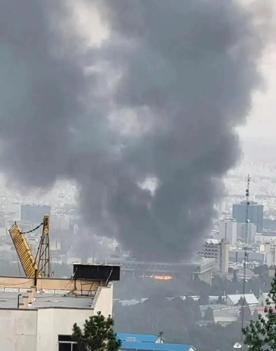 伊朗国家电视台被炸了，本来国家航空和防空就差，然后还看不上东大的飞机和航空系统，