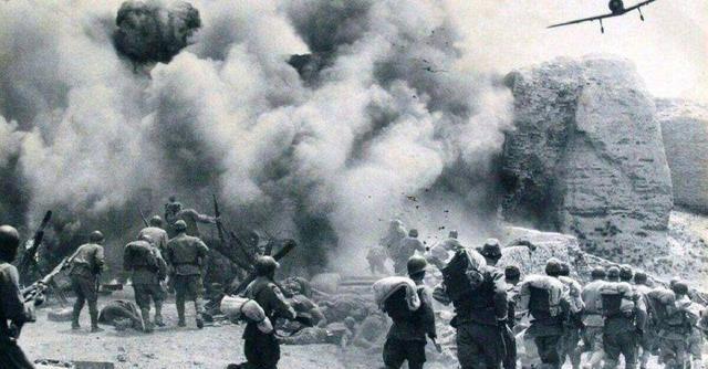 1940年代末， 张灵甫 的父亲 张鸿恩 除了在 长安县 东大村老家拥有120多