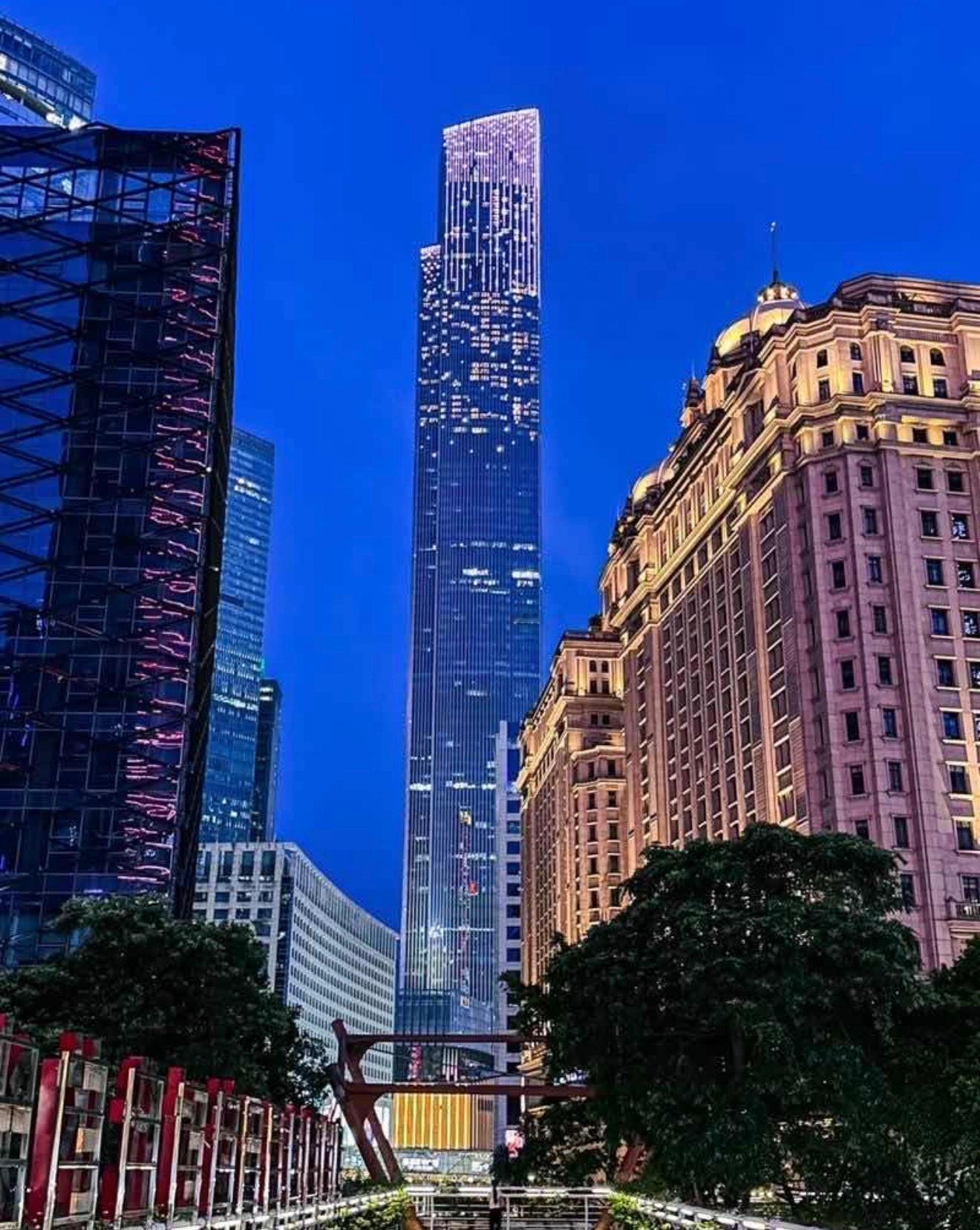 广东人跨年就是逛逛逛逛逛gai  吴宣仪推荐的跨年打卡地  和吴宣仪一起跨年看到