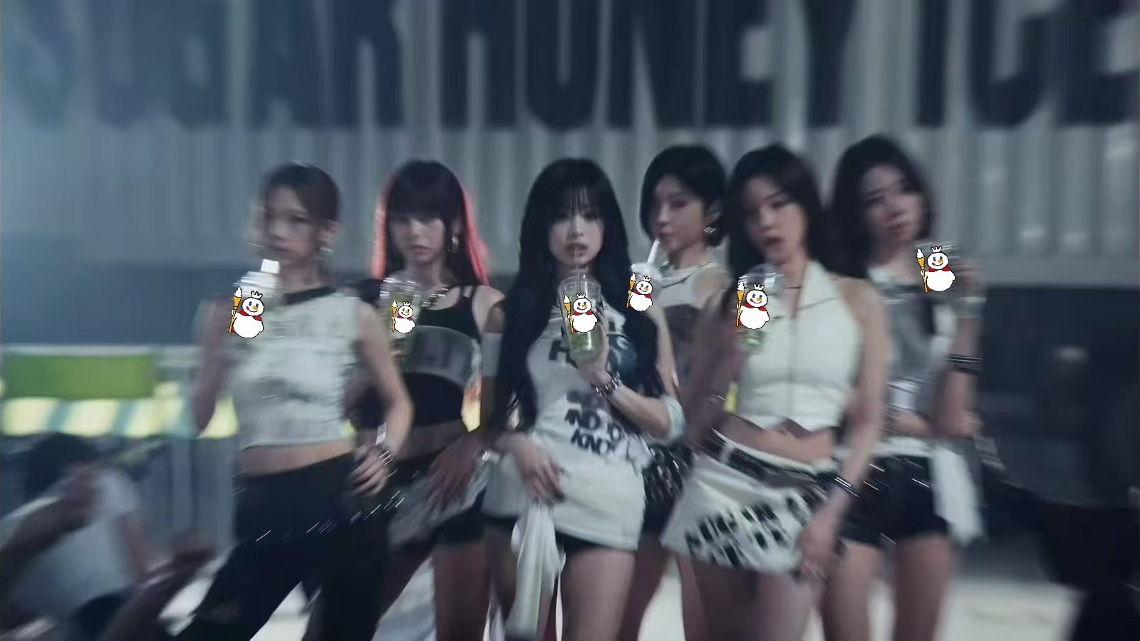 蒽蜜雪冰城我们babymonster来了 