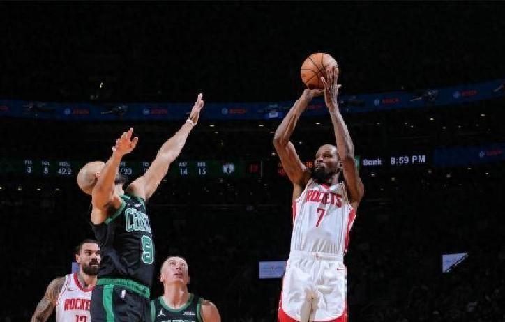 火箭纠错还魂喜迎三连胜！杜兰特渐入佳境
火箭队最近彻底打疯了！开局两连败后火速调